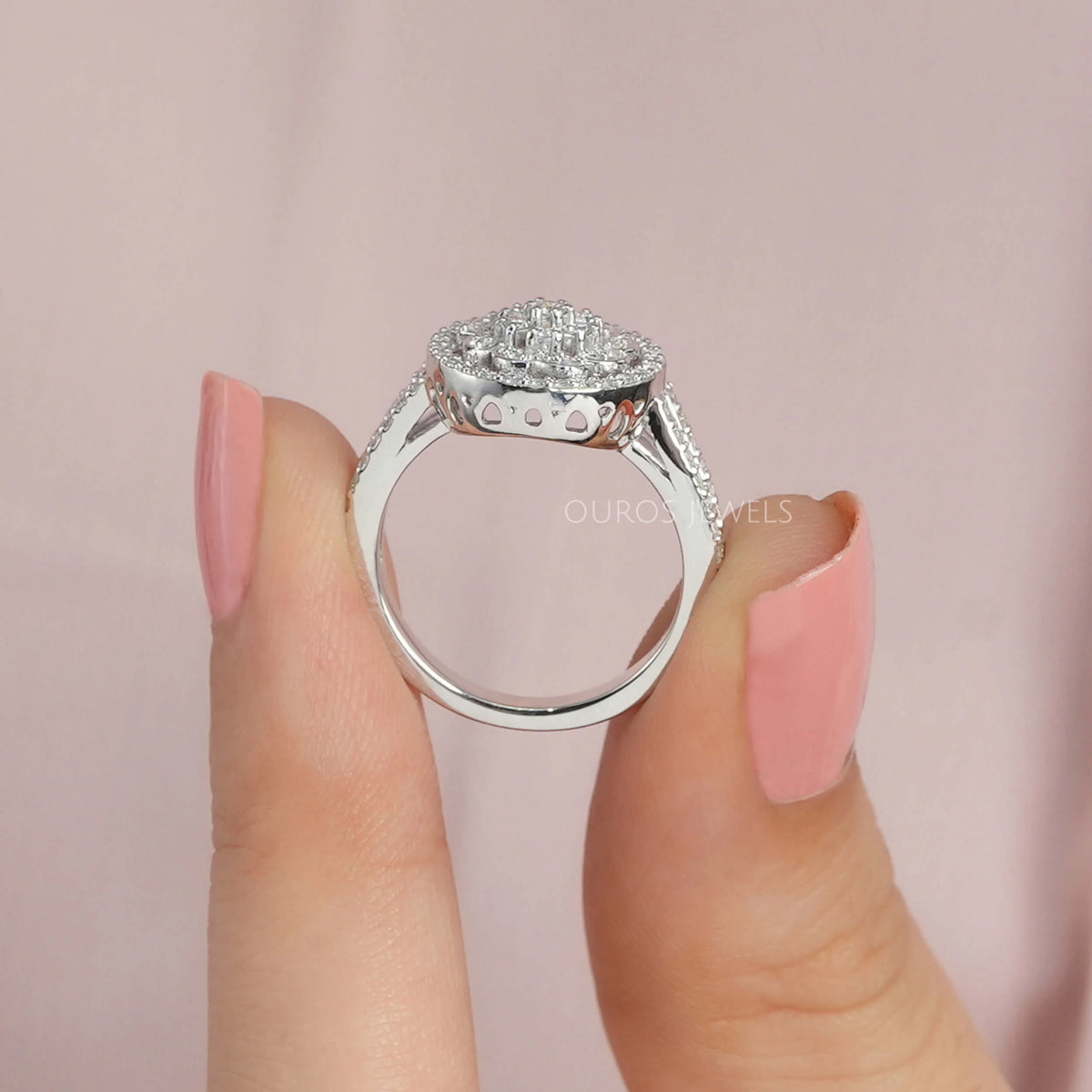 Cluster Round Cut Diamond Halo Engagement Ring
