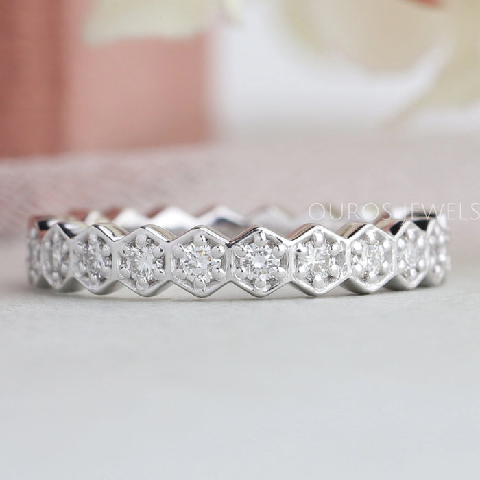 Milgrain Hexagon Shape Round Diamond Band