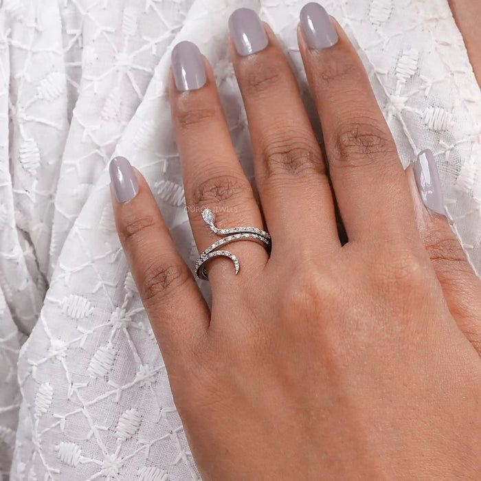 Round Snake Diamond Ring