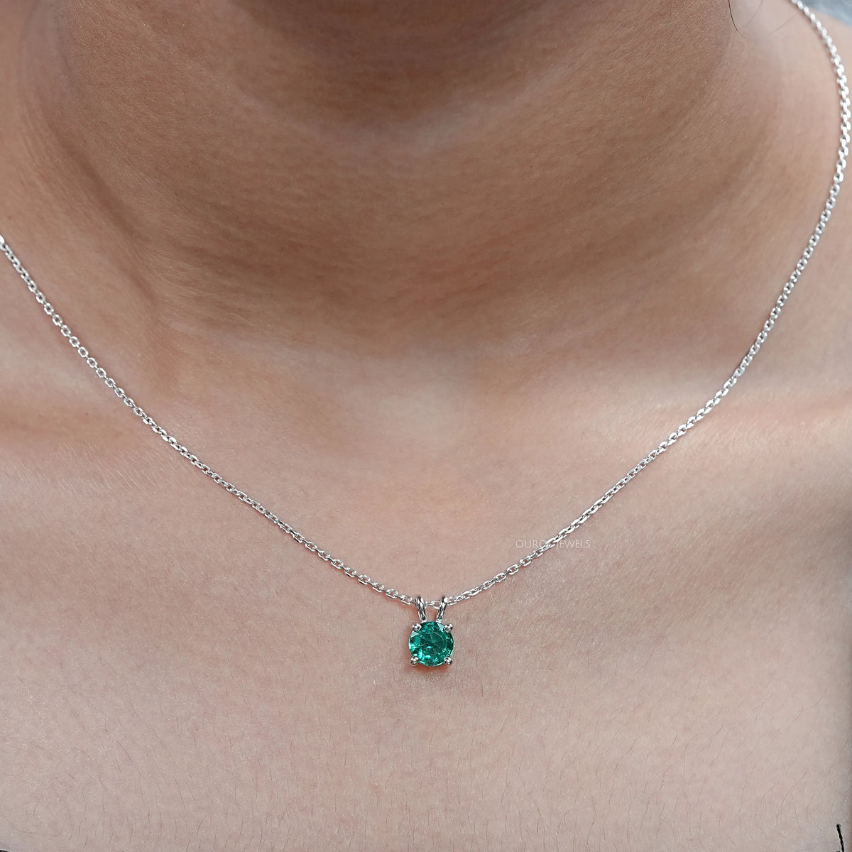Round Shape Solitaire Lab Gemstone Pendant Necklaces