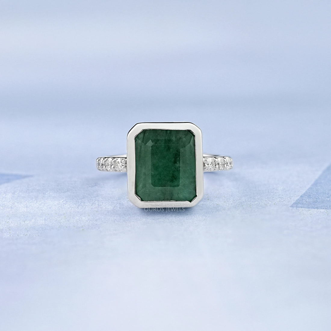 Asscher Cut Emerald Gemstone Bezel Set Ring Ring