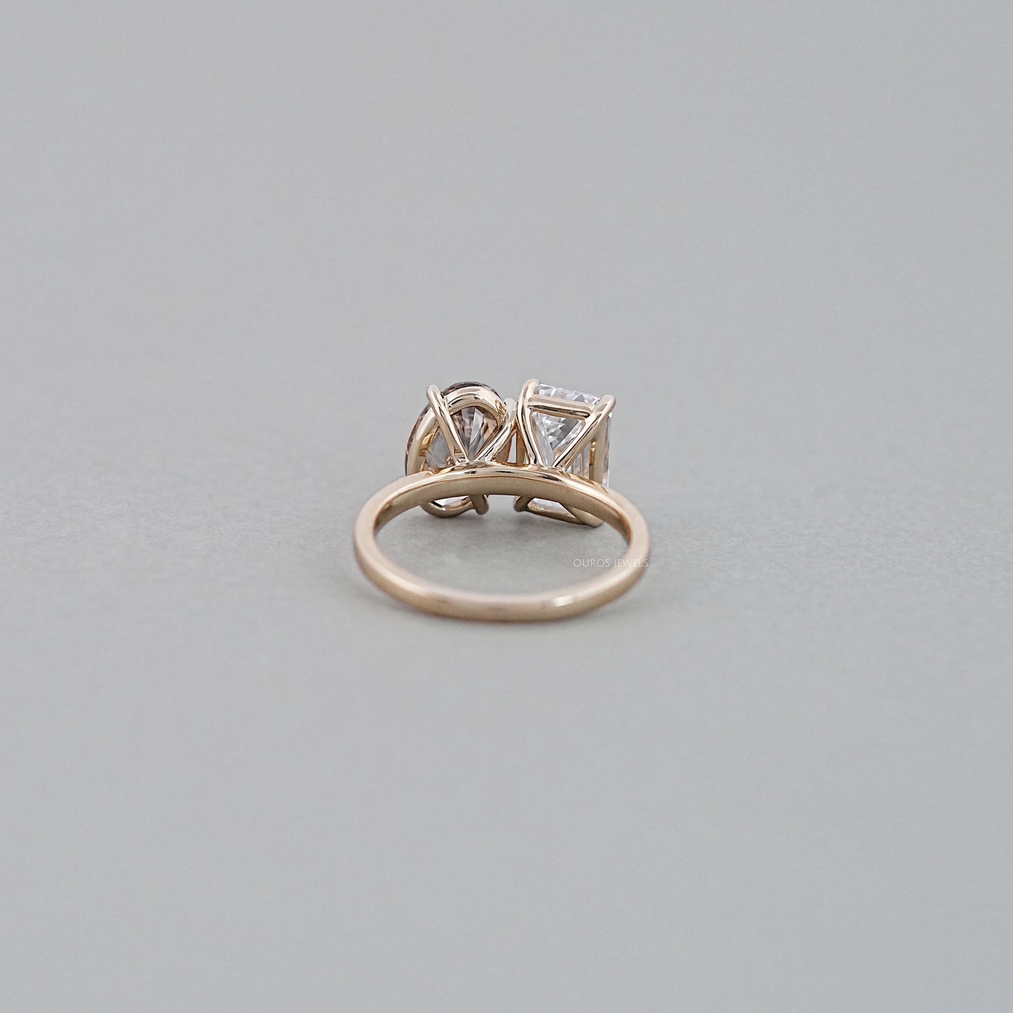 Emerald And Champagne Oval Diamond Toi et Moi Ring Ring