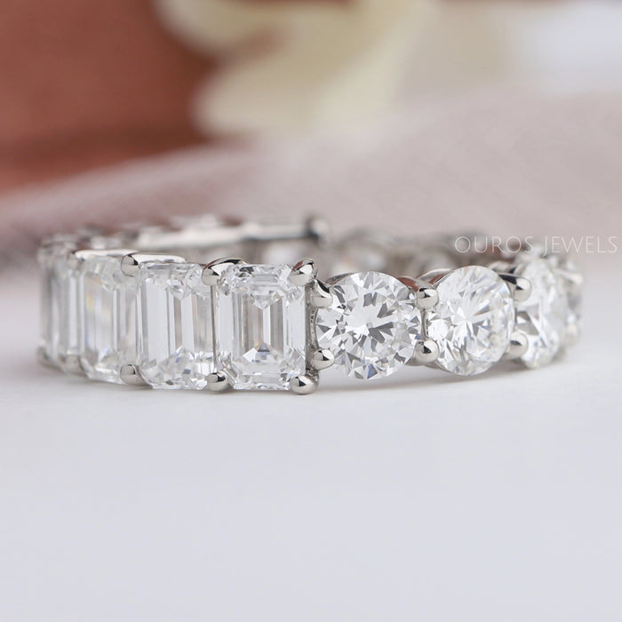 front view emerald and round shape lab grown diamond eternity wedding band