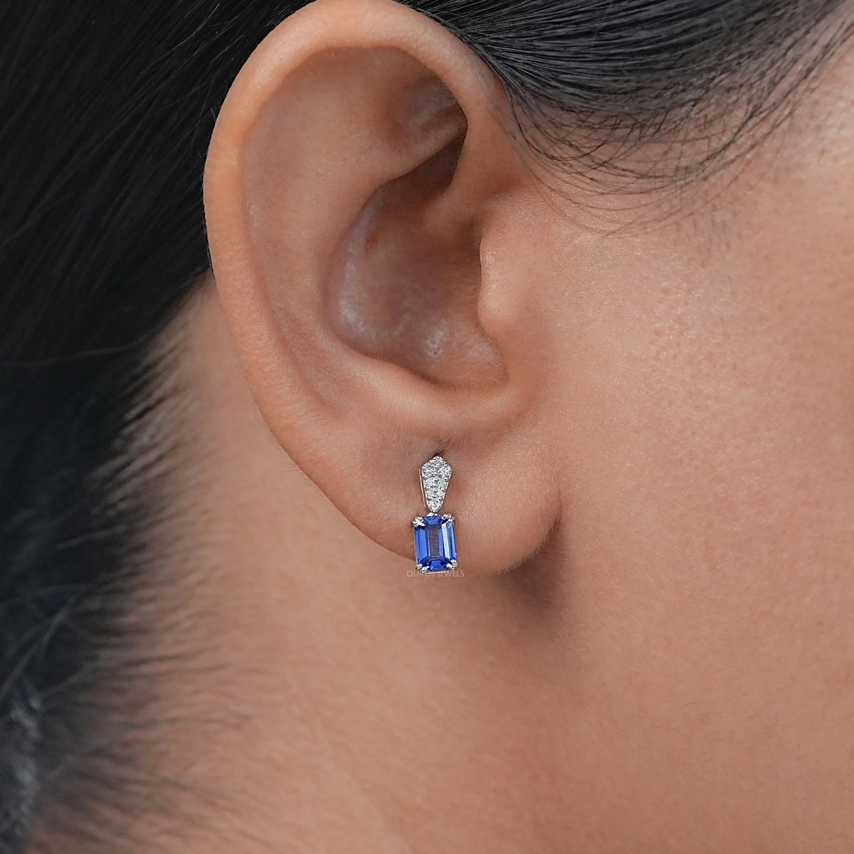 Sapphire Emerald Gemstone Round Diamond Drop Earrings Earrings
