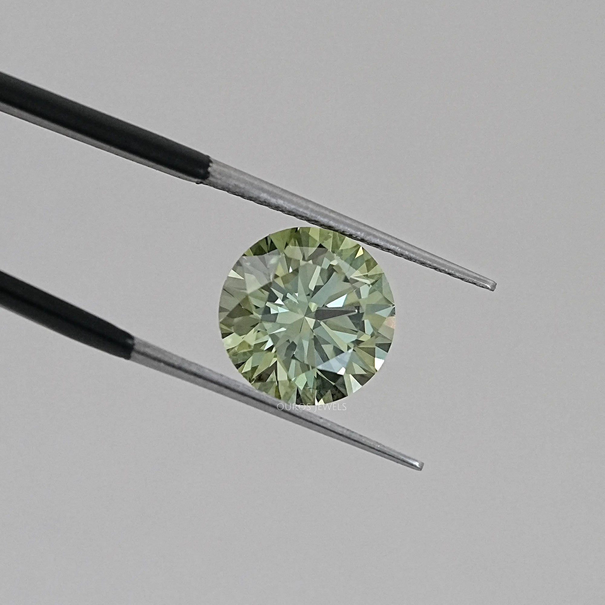 Fancy Vivid Green Round Lab Loose Diamond