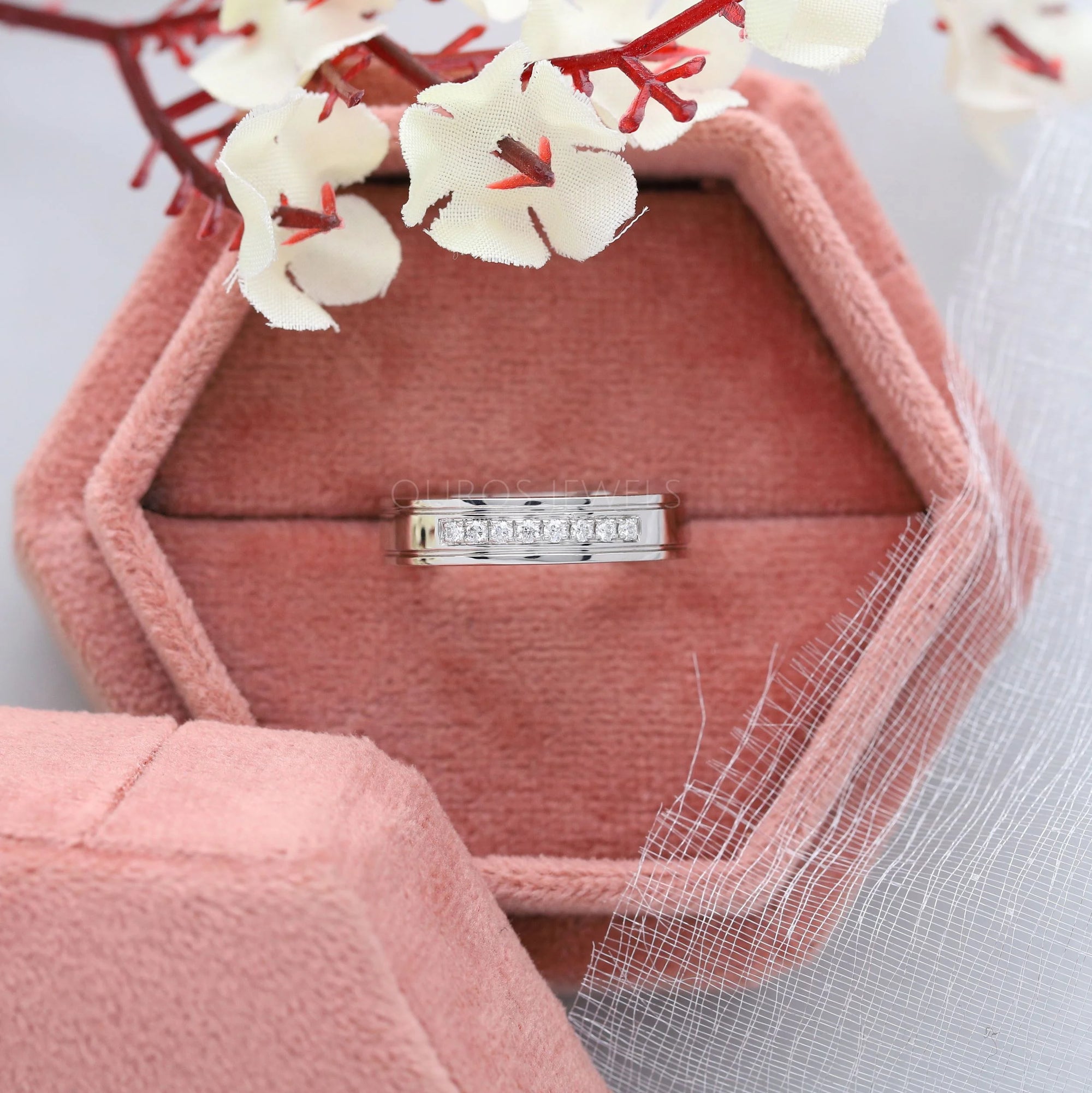 8 Stone Round Diamond Men's Wedding Band Rings