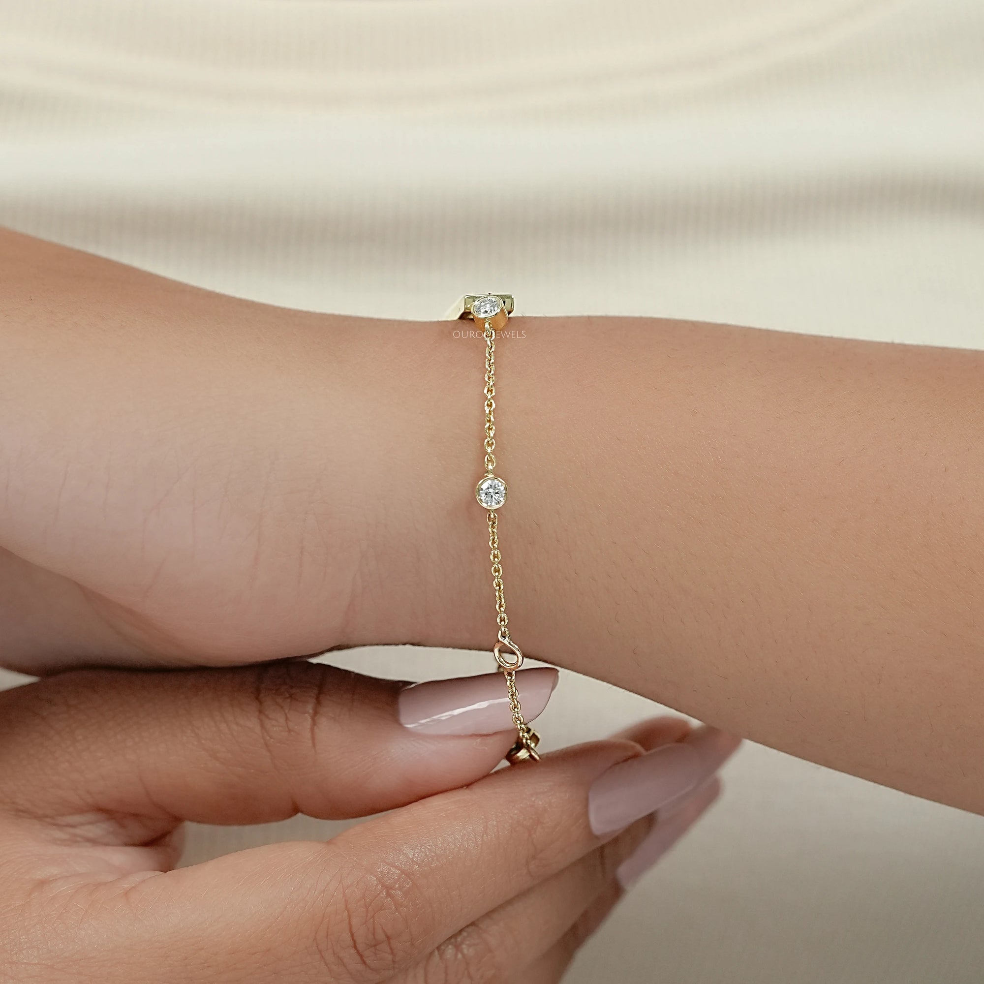 Guita Customize Bar Chain Bracelet