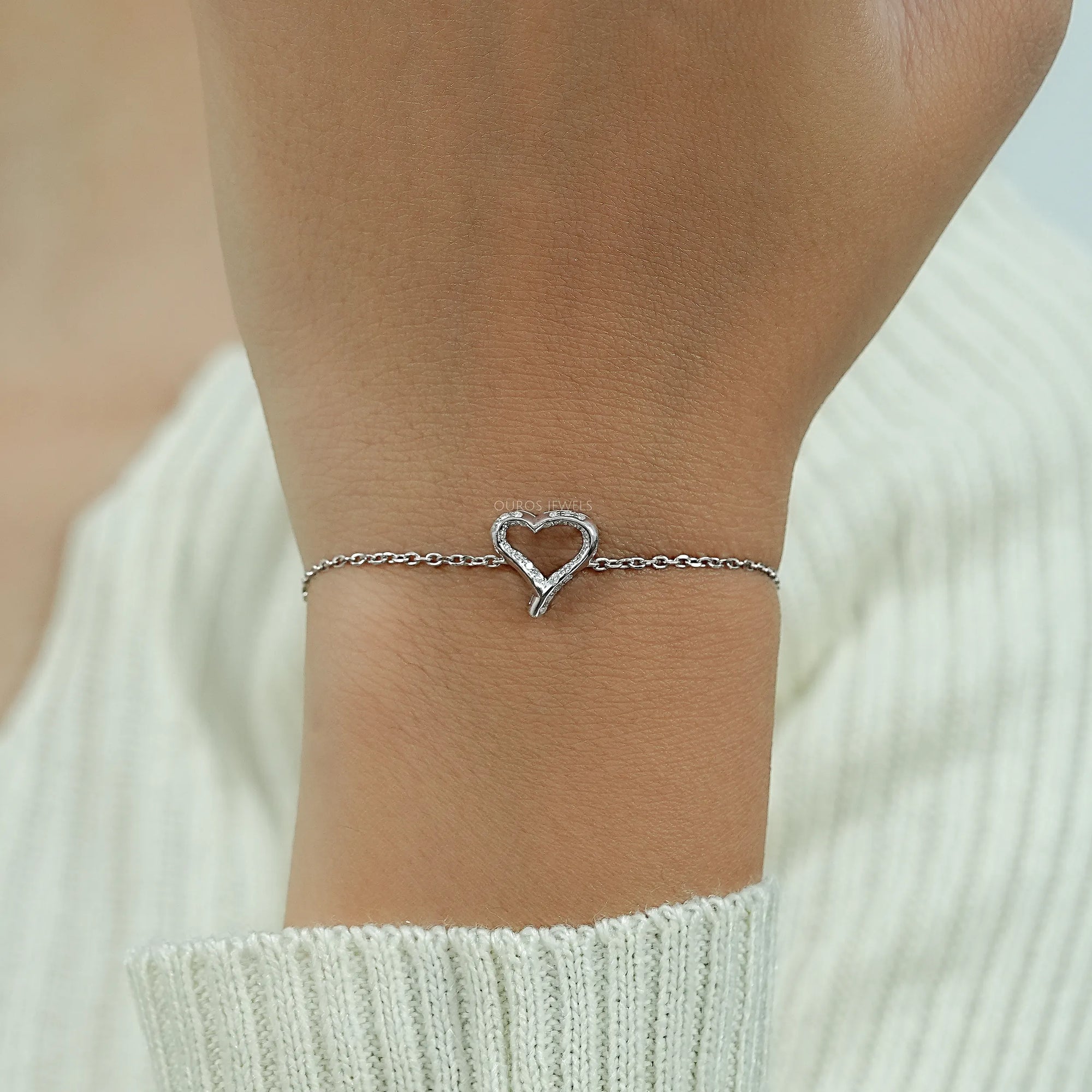 Open Heart Shape Round Diamond Chain Bracelet