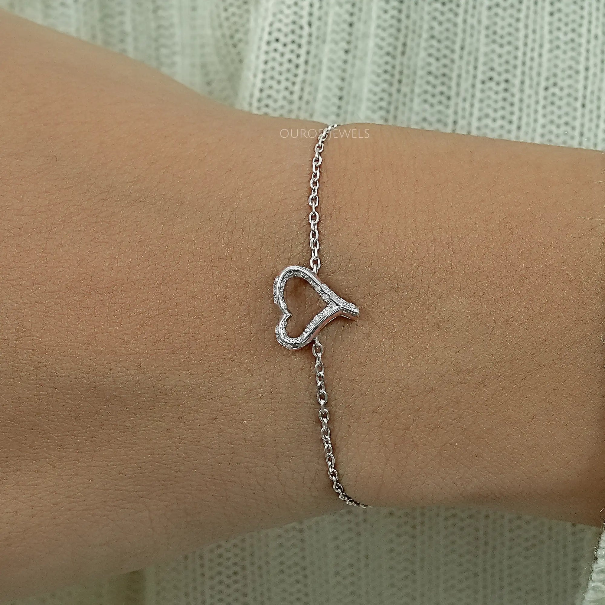 Open Heart Shape Round Diamond Chain Bracelet