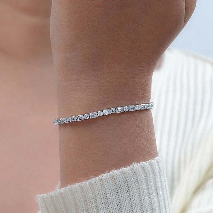 Alternating Emerald & Round Cut Lab Diamond Tennis Bracelet