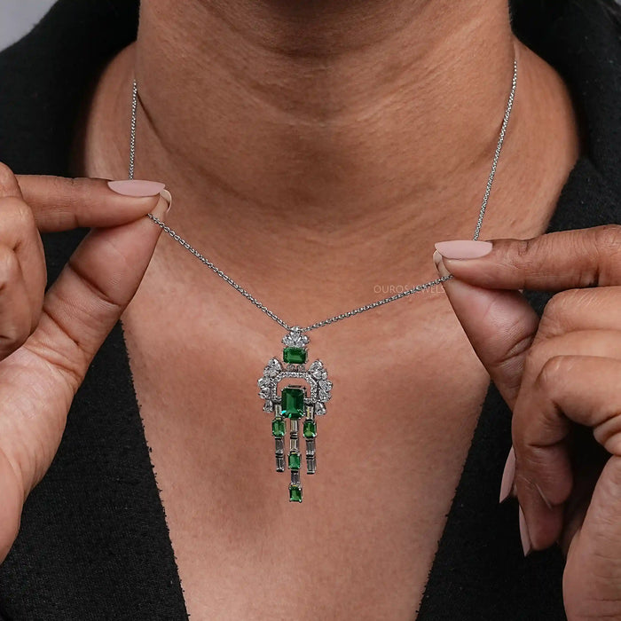 Green Emerald Gemstone and Cluster Diamond Pendant