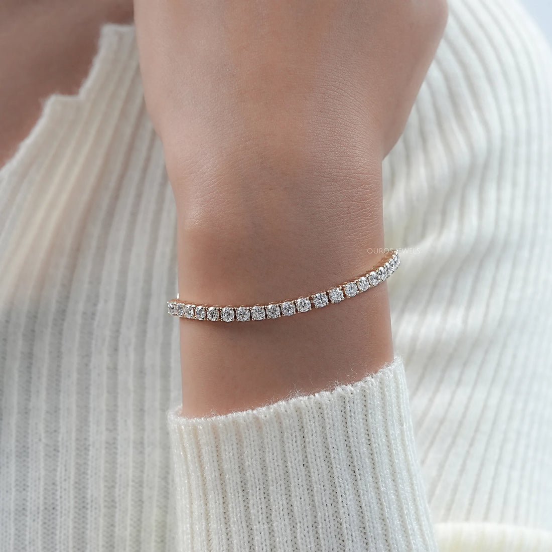 Lab Grown Round Shape Women Bracelet With Paper Clip Chain Bracelet