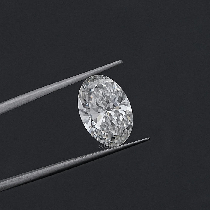 Oval Cut Lab Grown Diamond In 8x Cut 