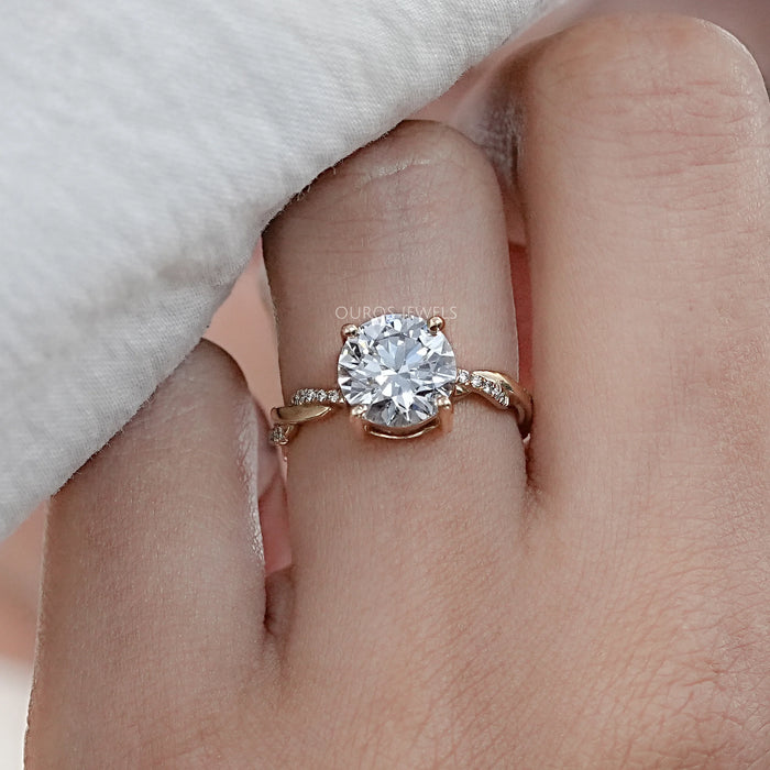 Infinity Twisted Round Diamond Wedding Ring