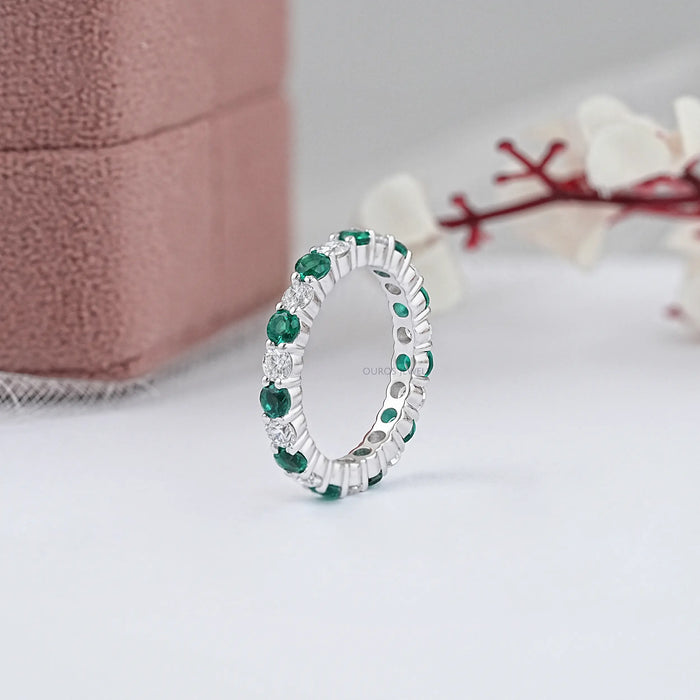 Emerald Gemstone And Round Diamond Wedding Band
