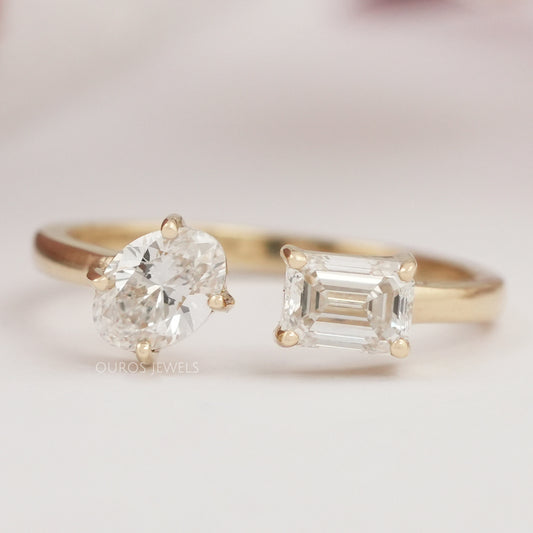 Oval And Emerald Diamond Toi Moi Engagement Ring