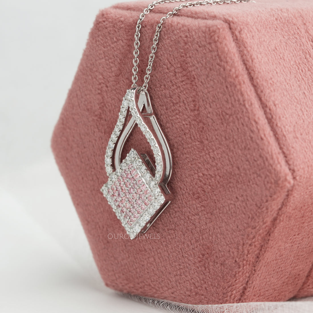 Fancy Pink Round Cluster Diamond Pendant Necklaces