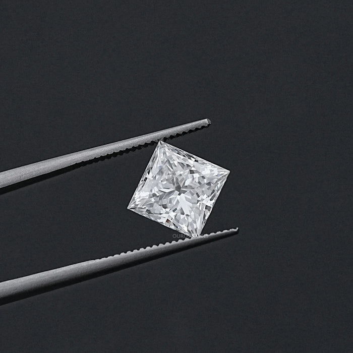 Princess Cut Lab Grown Diamond In 8x Cut 