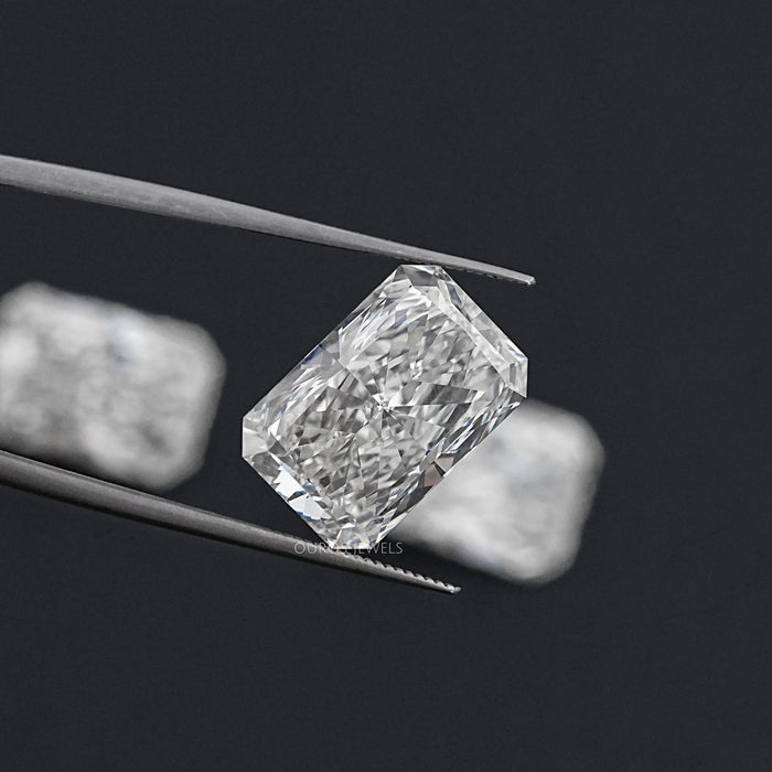 Loose Radiant Cut Lab Grown Diamond 