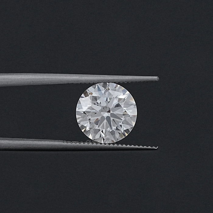 Round Cut Lab Grown Diamond In 8x Cut 
