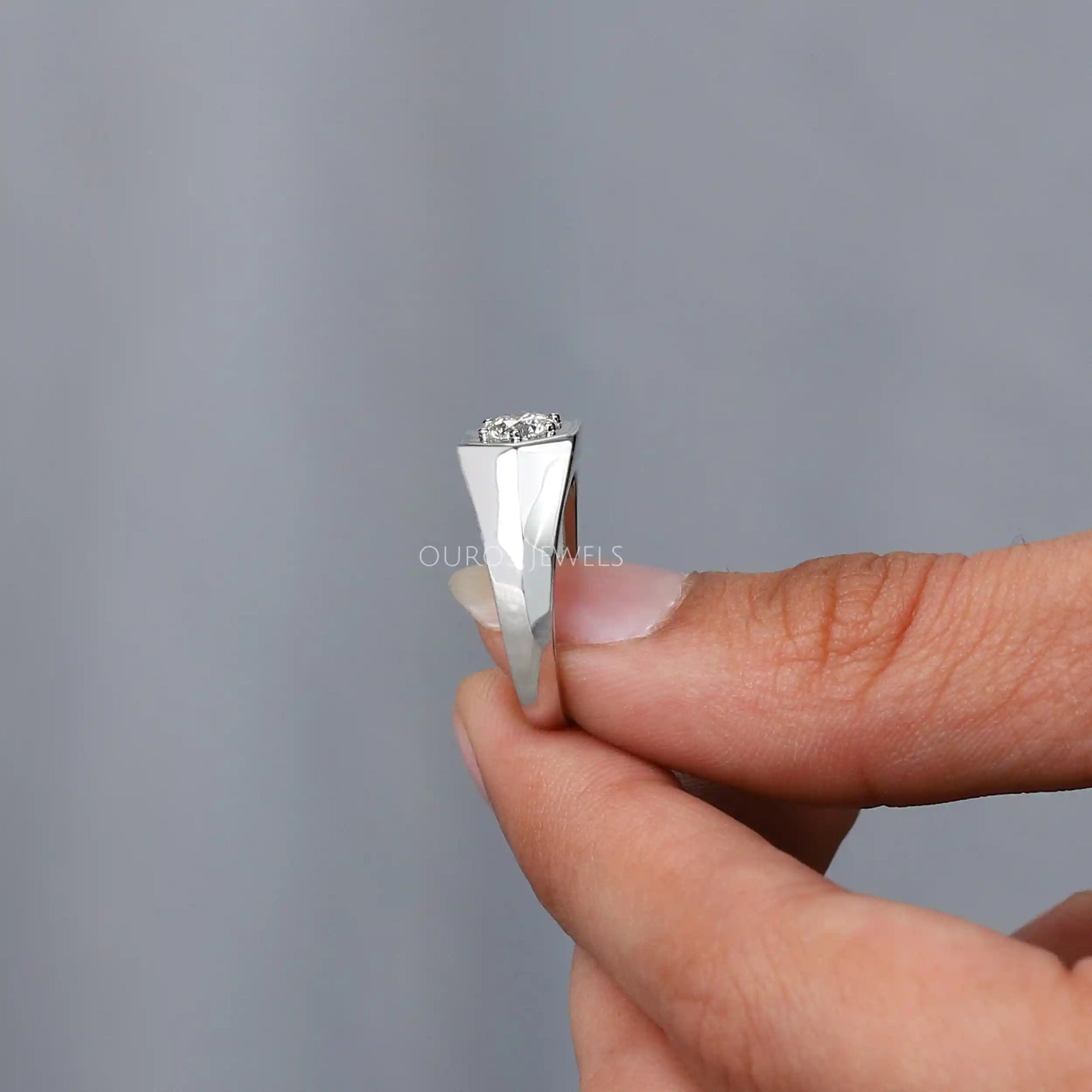 Round Cut Single Diamond Ring For Men's