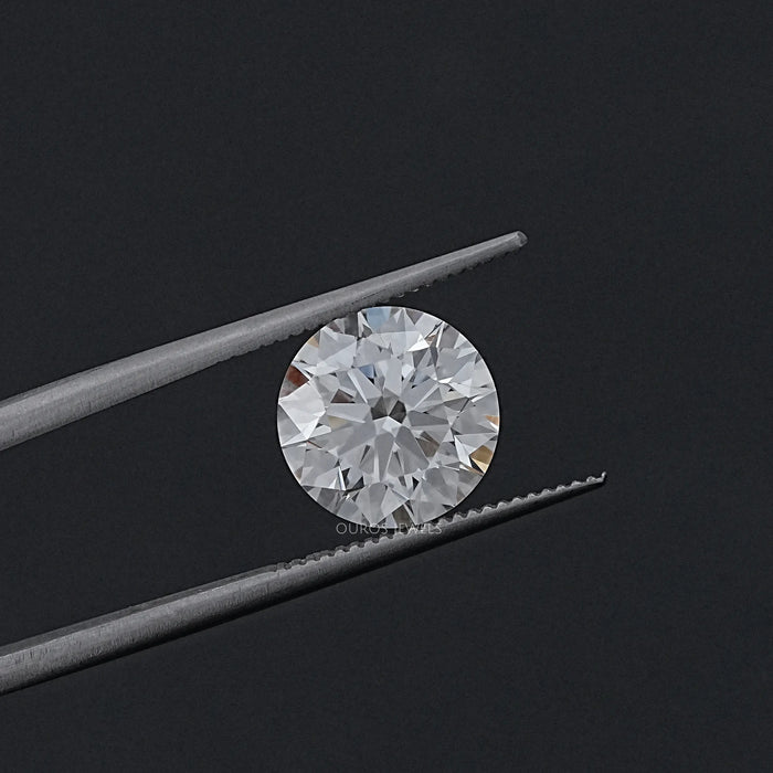 Round Cut Lab Grown Diamond In 8x Cut 