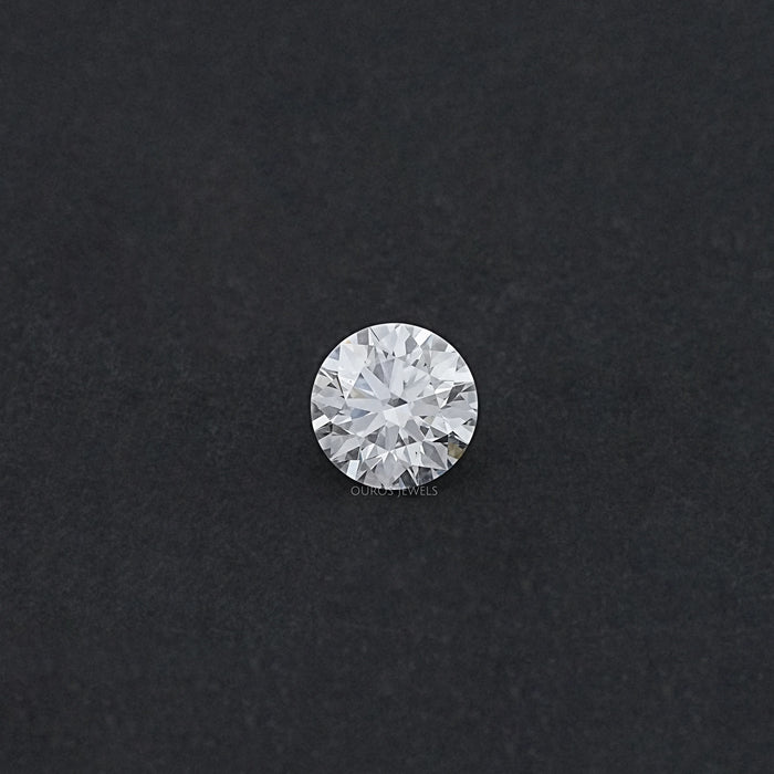 Round Cut Lab Grown Diamond In 8x Cut 