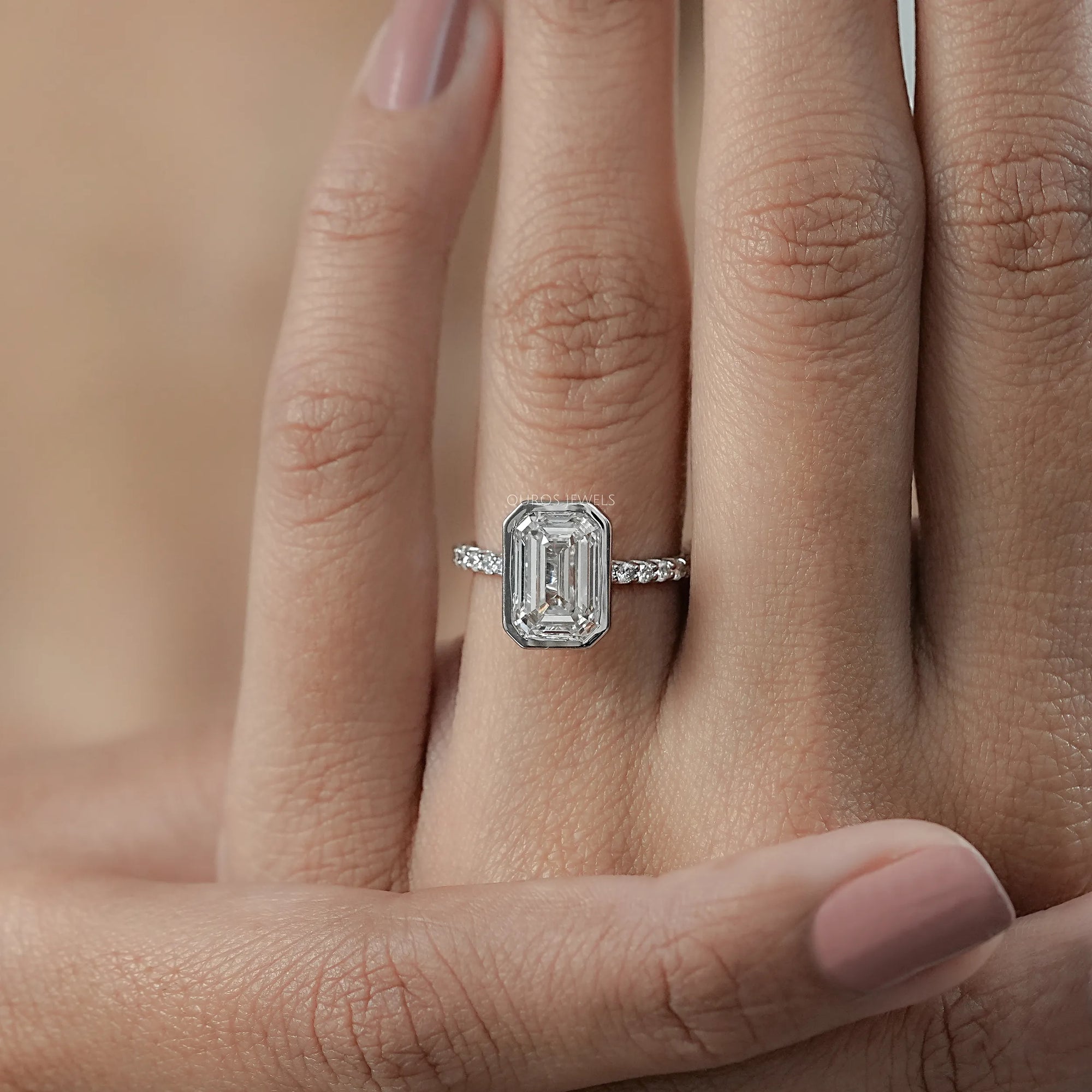 Bezel Set Emerald Lab Diamond Solitaire Accent Ring Ring