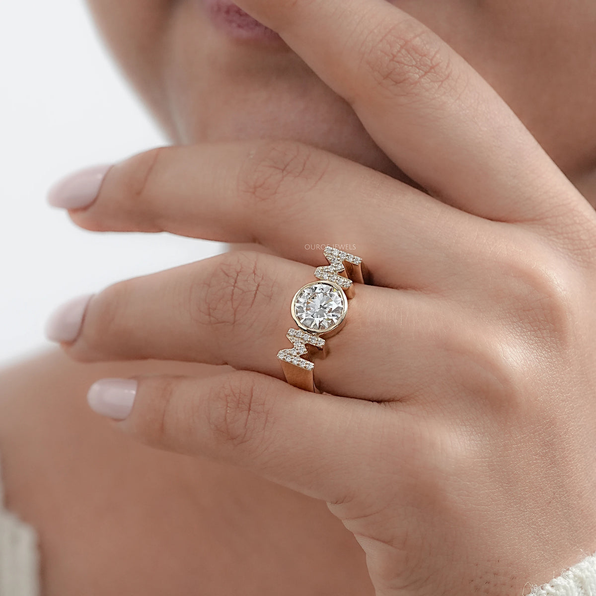 MOM Initial Letter Round Diamond Customized Ring Rings