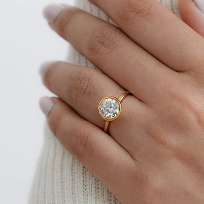 Round Lab Diamond Bezel Solitaire Engagement Ring Rings