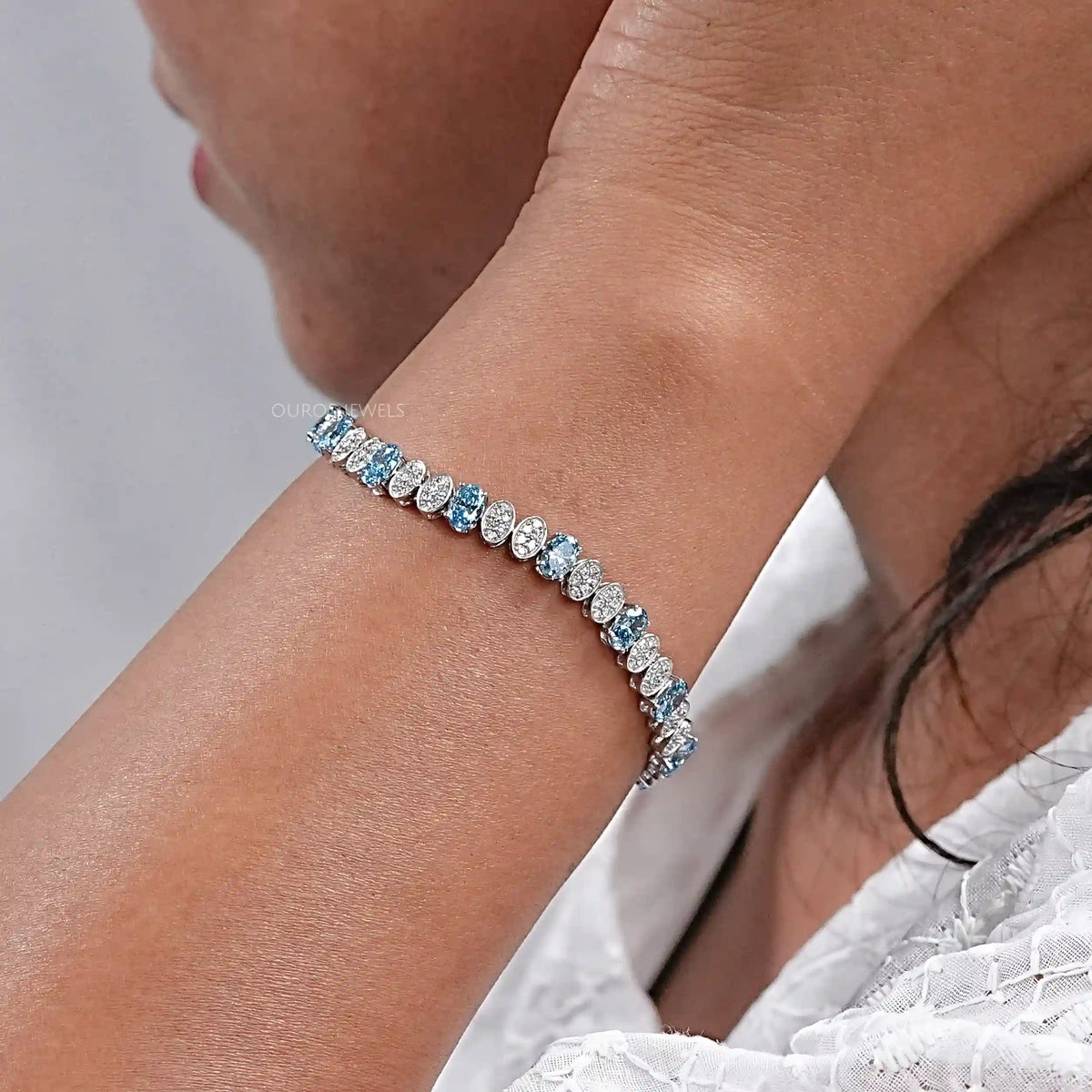 Blue Oval Diamond And Round Diamond Tennis Bracelet Bracelet