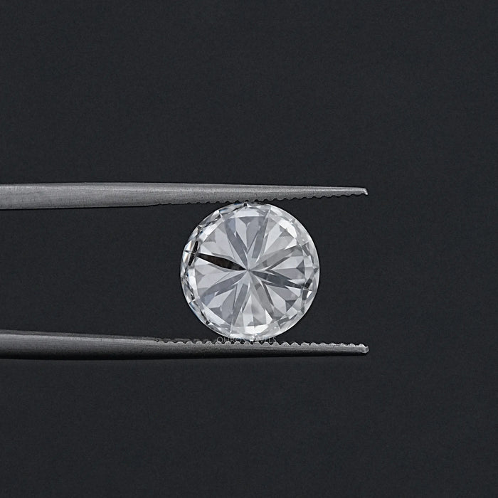 Round Cut Lab Grown Diamond In 8x Cut 