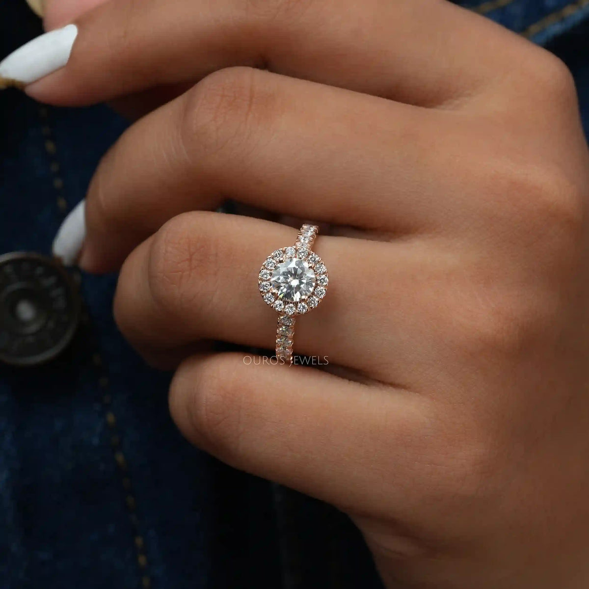 Round Cut Halo Diamond Engagement Ring Ring