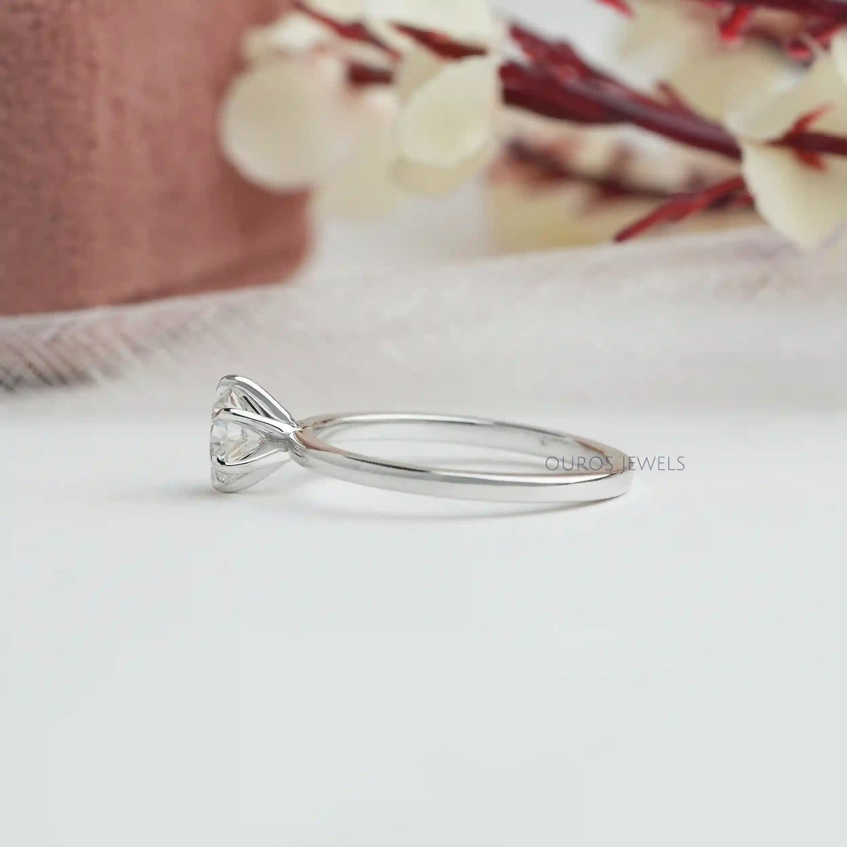 Round Cut Solitaire Diamond Engagement Ring Ring
