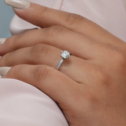 Round Cut Solitaire Diamond Engagement Ring Ring