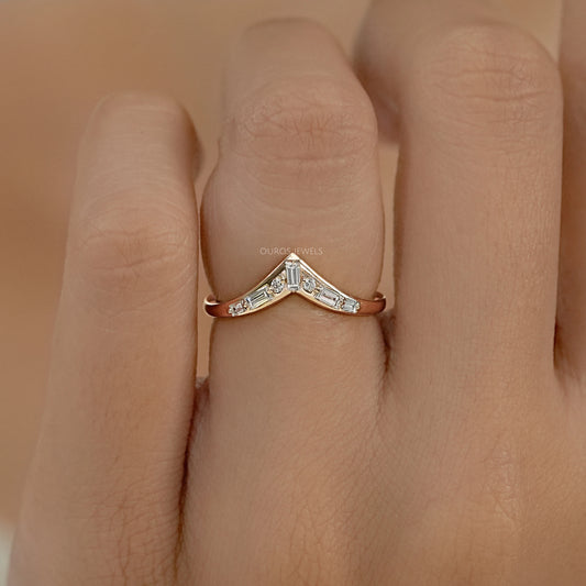 Tappered Baguette And Round Diamond Curved Band Ring