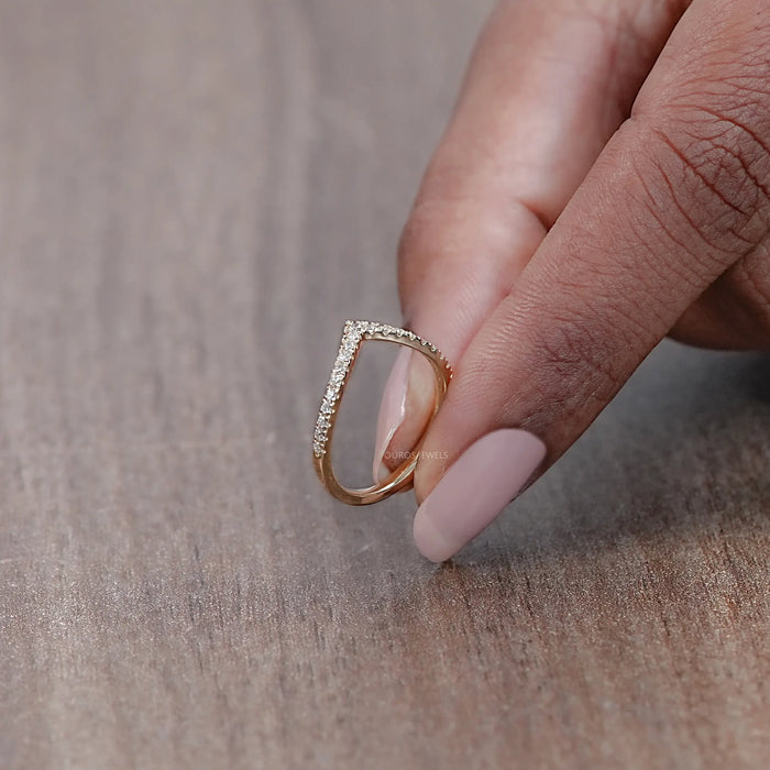 Round Lab Diamond Curved Wedding Band