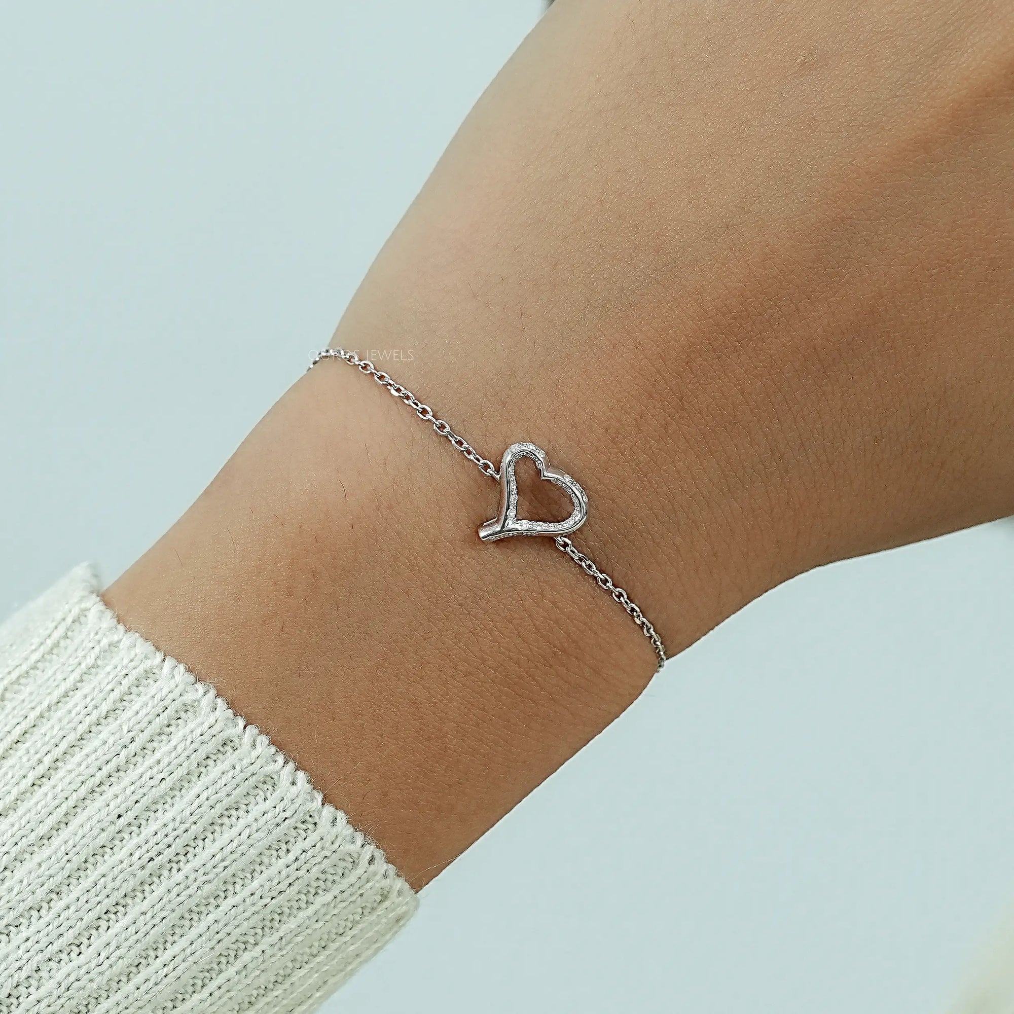 Open Heart Shape Round Diamond Chain Bracelet