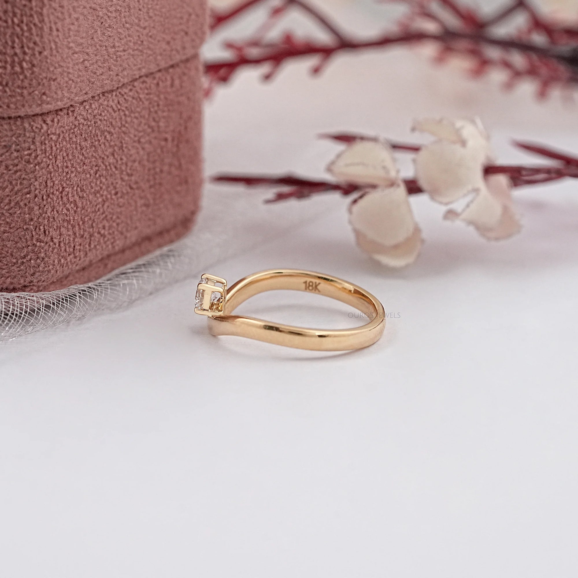 Round Cut Lab Grown Diamond Curved Solitaire Ring Rings