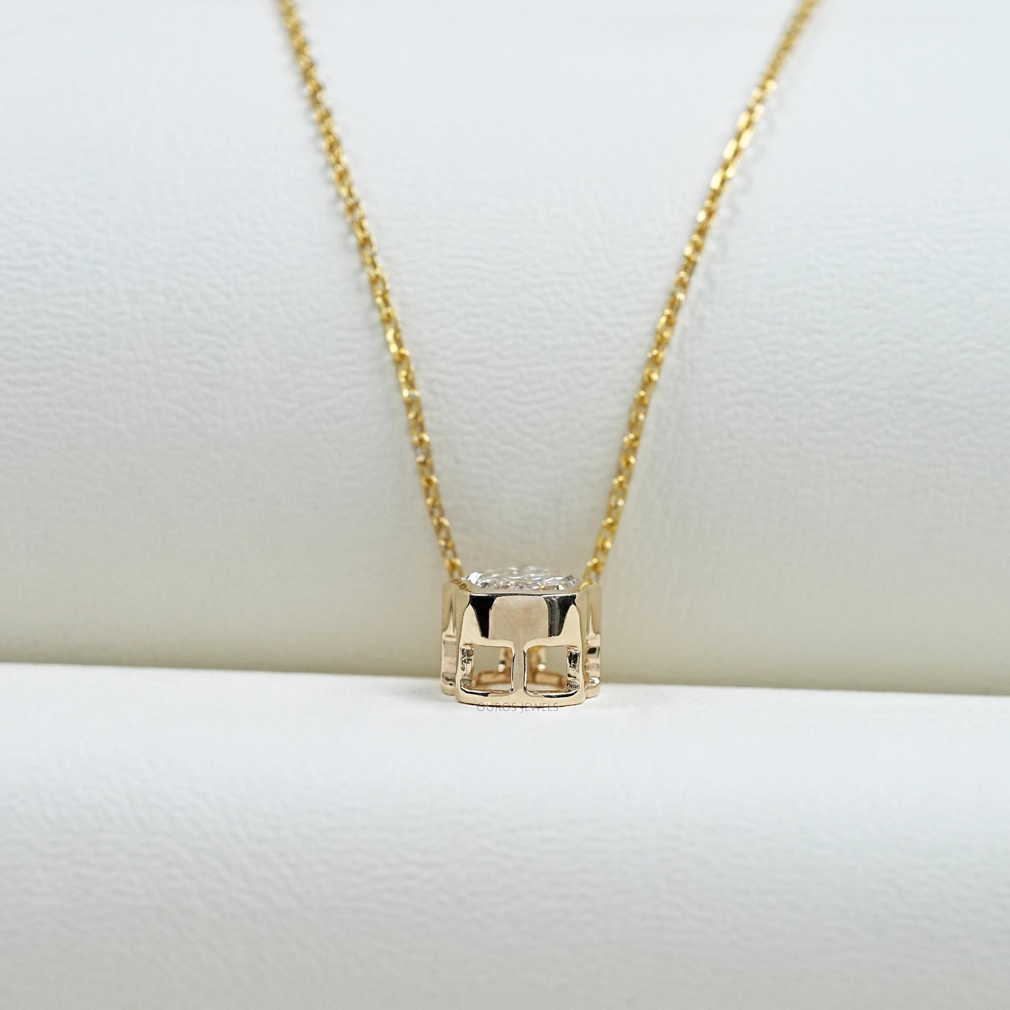 Antique Hamsa Hand Shape Lab Diamond Solitaire Pendant Necklaces