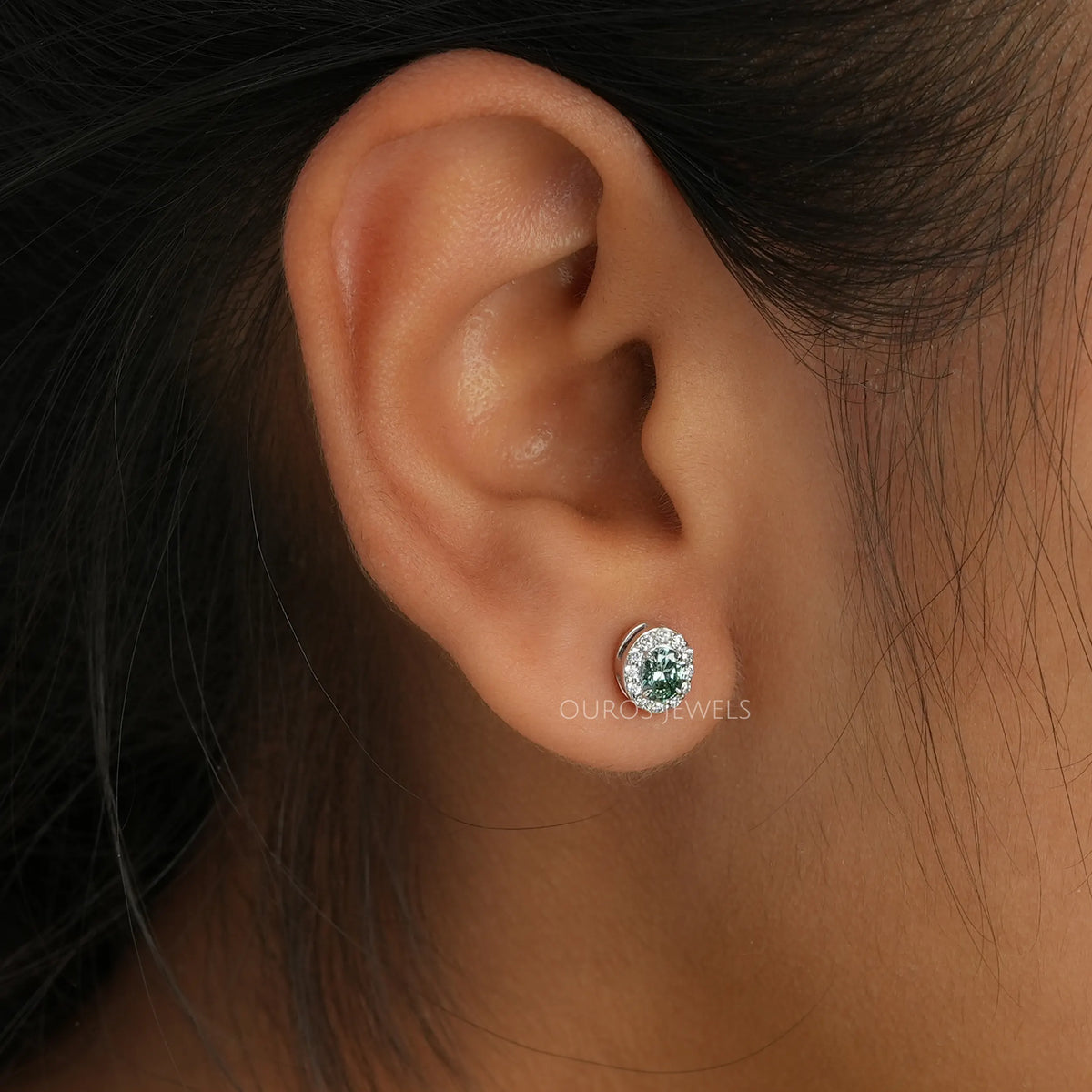 Green Oval Shaped Diamond Studs Earrings Earring