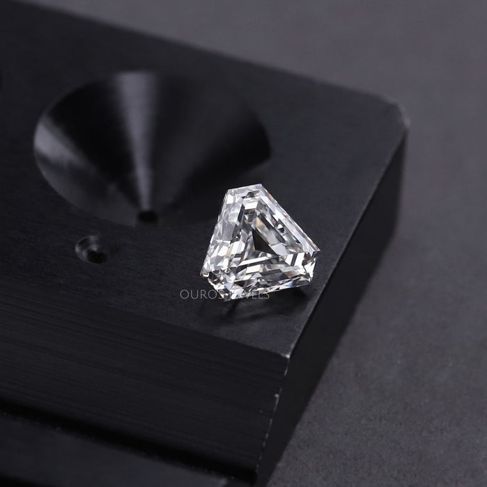 [Shield Cut Loose Diamond]-[Ouros Jewels]